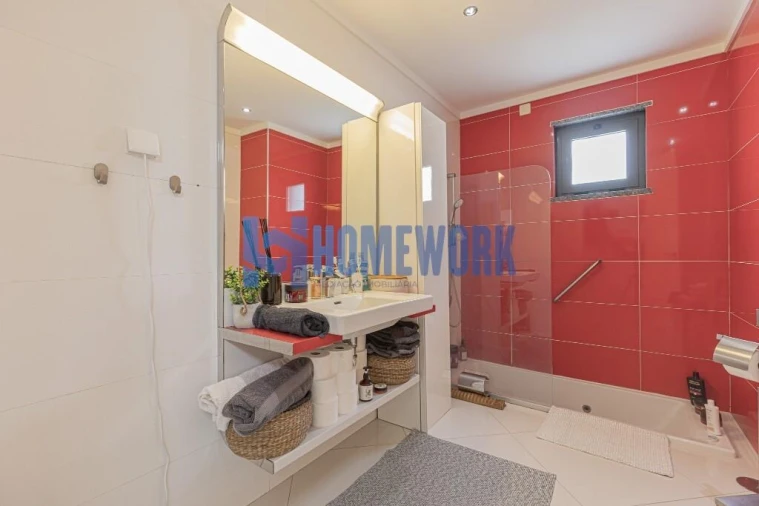 Moradia T4 para Venda em Santo Antonio da Charneca Foto 40