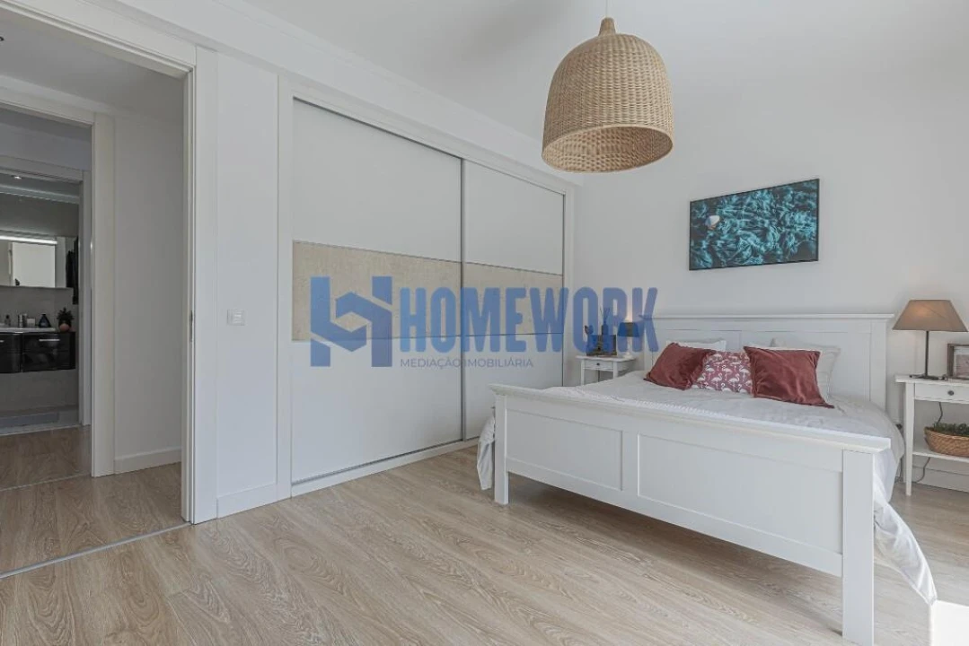 Moradia T4 para Venda em Santo Antonio da Charneca Foto 43