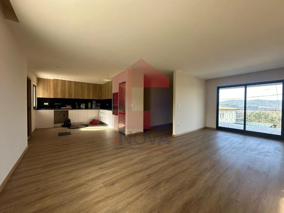 Moradia T5 para Venda em Esqueiros, Nevogilde e Travassós Foto 2