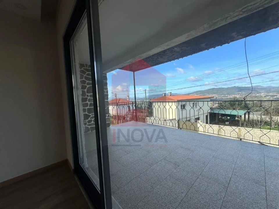 Moradia T5 para Venda em Esqueiros, Nevogilde e Travassós Foto 15