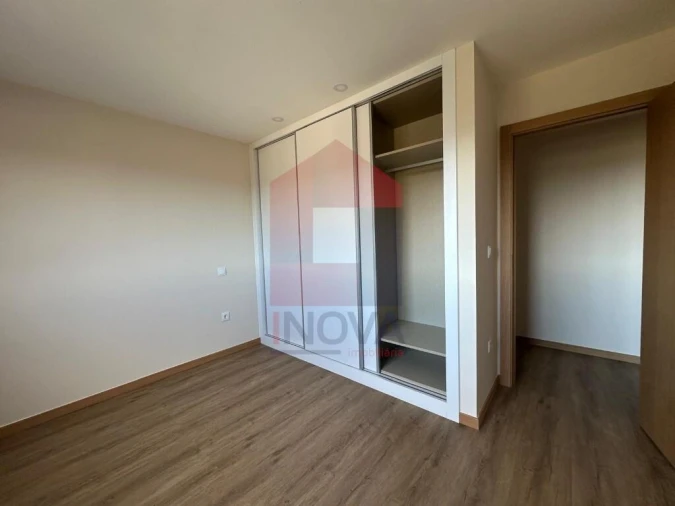 Moradia T5 para Venda em Esqueiros, Nevogilde e Travassós Foto 6