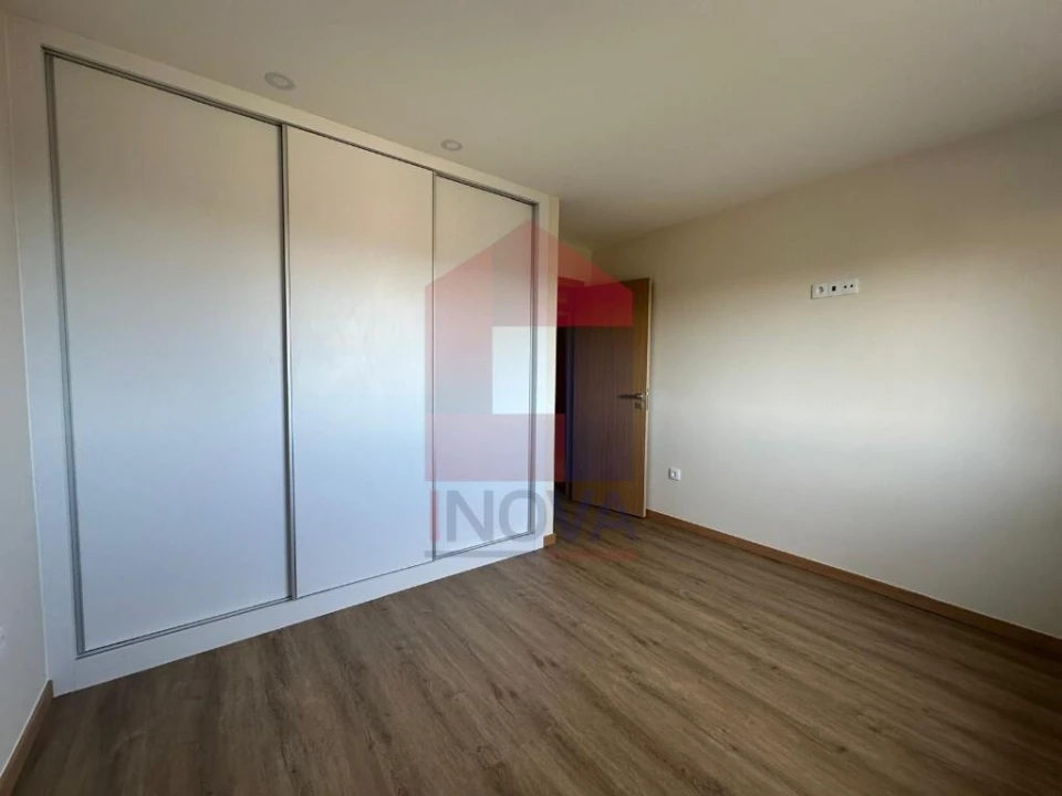 Moradia T5 para Venda em Esqueiros, Nevogilde e Travassós Foto 16