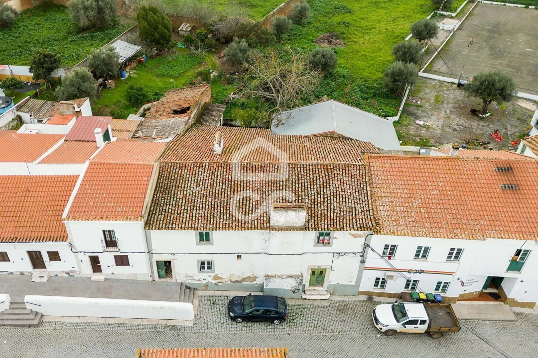 Moradia T7 para Venda em Portel Foto 1