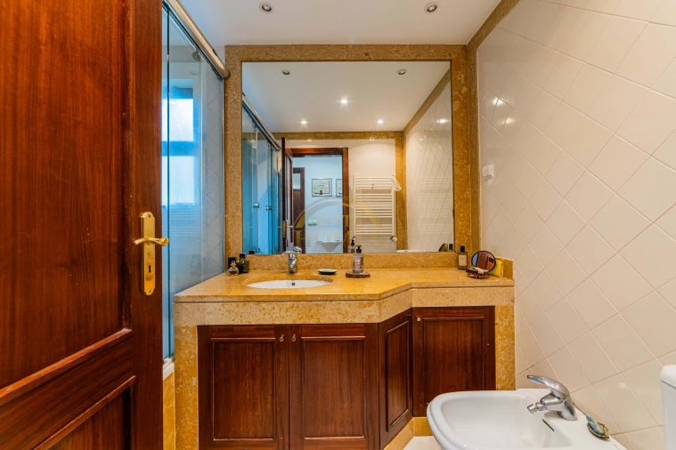 Apartamento T2 para Venda em Algés, Linda-A-Velha e Cruz Quebrada-Dafundo Foto 16