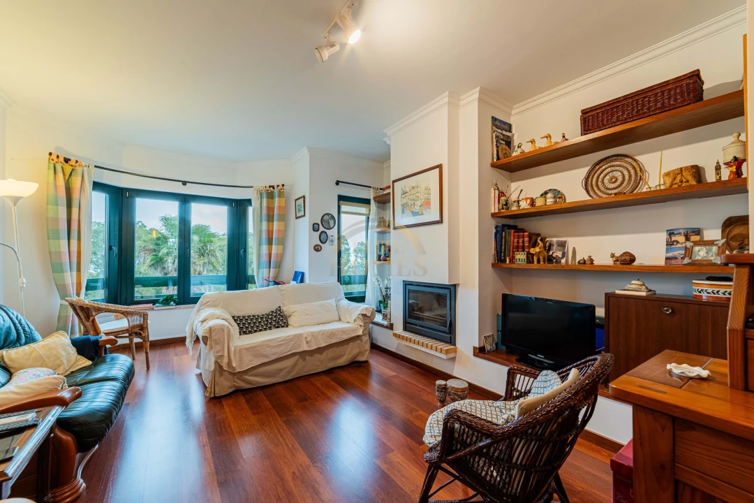 Apartamento T2 para Venda em Algés, Linda-A-Velha e Cruz Quebrada-Dafundo Foto 3