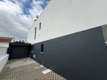 Apartamento para Venda em Charneca de Caparica e Sobreda