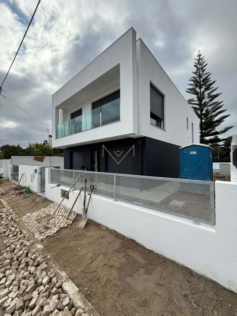 Apartamento para Venda em Charneca de Caparica e Sobreda