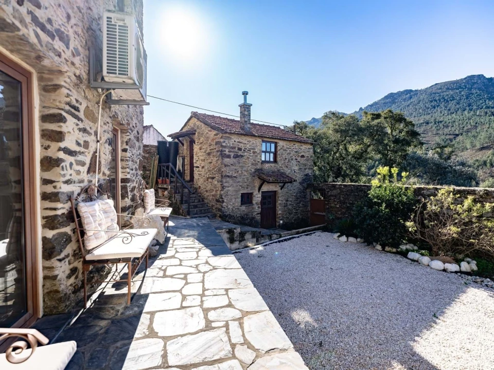 Moradia T3 para Venda em Gois Foto 8