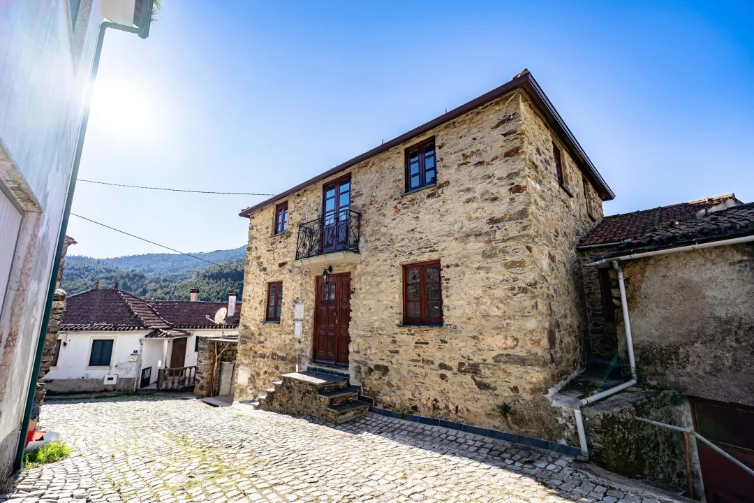 Moradia T3 para Venda em Gois Foto 1