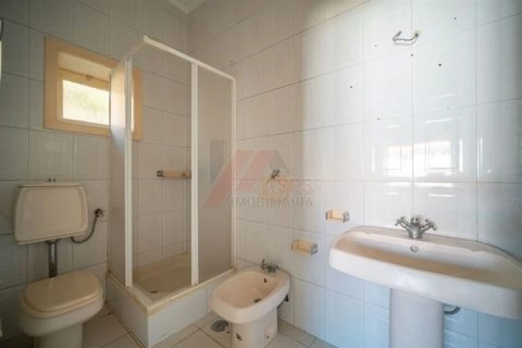 Moradia T5 para Venda em Arões (São Romão) Foto 28