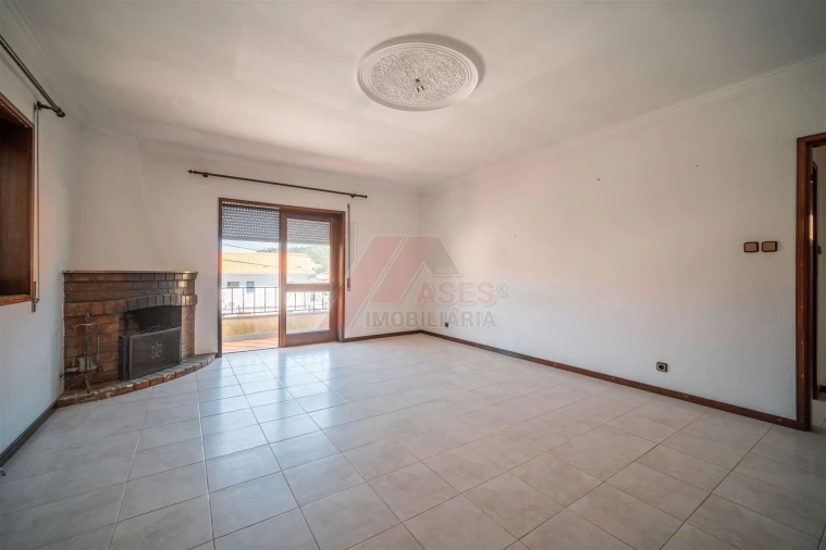 Moradia T5 para Venda em Arões (São Romão) Foto 5