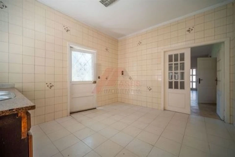 Moradia T5 para Venda em Arões (São Romão) Foto 23