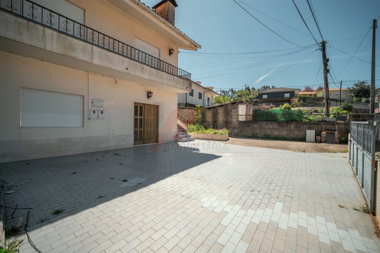 Moradia T5 para Venda em Arões (São Romão) Foto 30