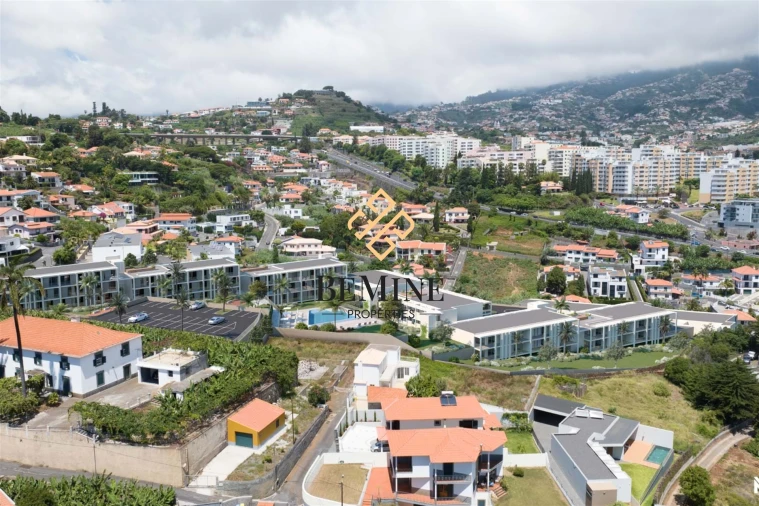 Apartamento T1 para Venda em São Martinho Foto 17