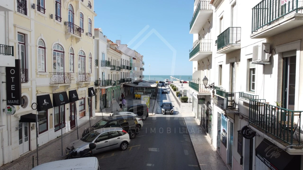 Apartamento T2 para Venda em Nazare Foto 1