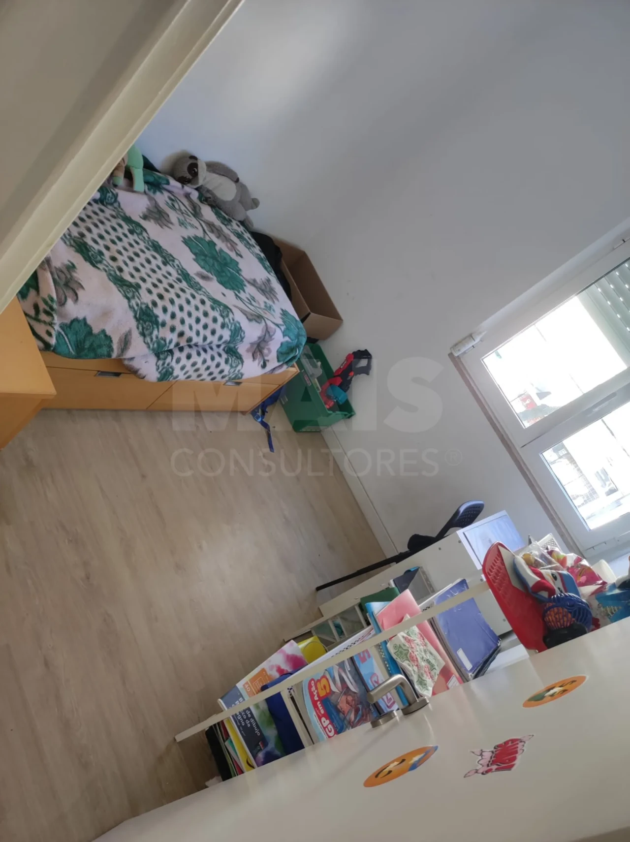 Apartamento T5 para Venda em Laranjeiro e Feijó Foto 5