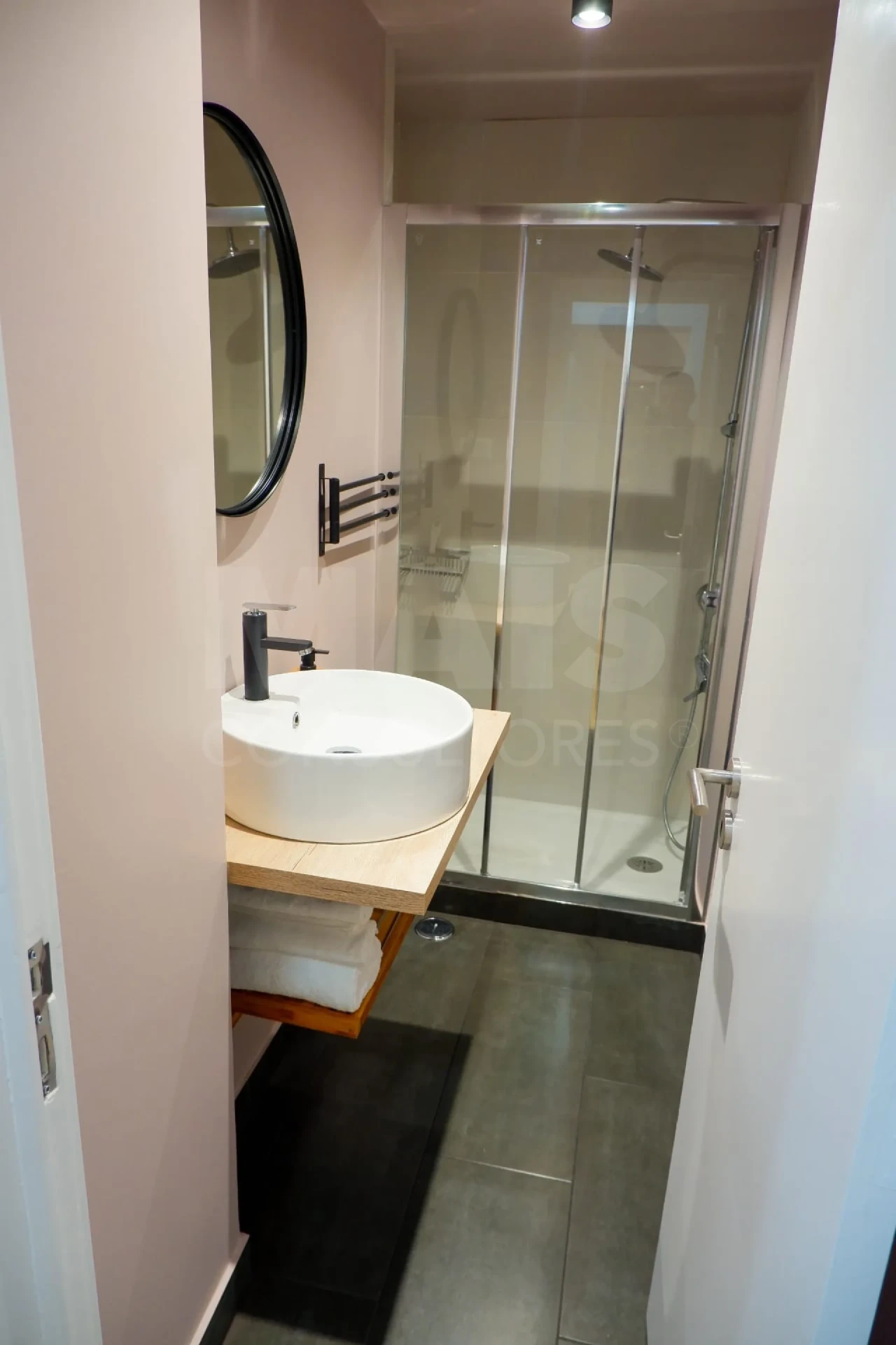 Apartamento T5 para Venda em Laranjeiro e Feijó Foto 4