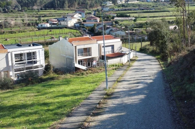 Terreno para Venda em Merelim (São Paio), Panoias e Parada de Tibães Foto 10