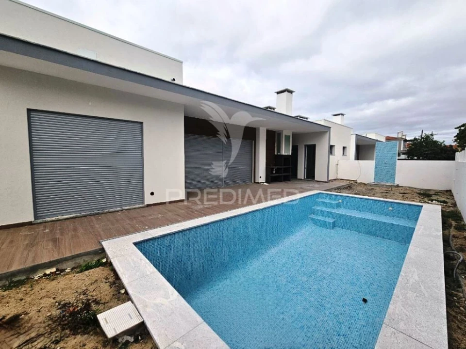 Moradia T4 para Venda em Azeitão (São Lourenço e São Simão) Foto 1
