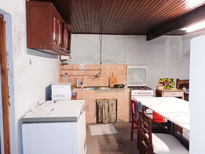 Moradia T4 para Venda em Mosteiro Foto 11