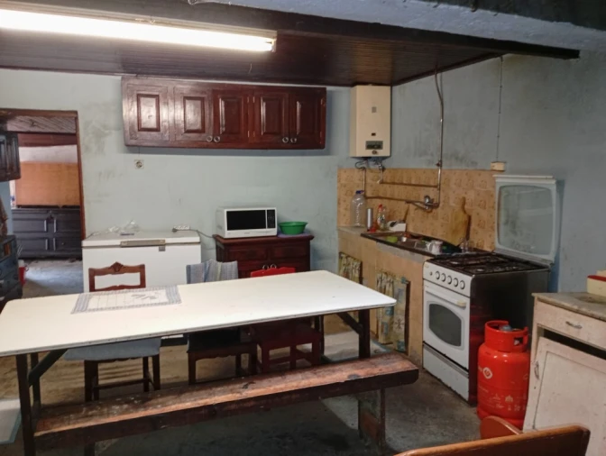 Moradia T4 para Venda em Mosteiro Foto 8