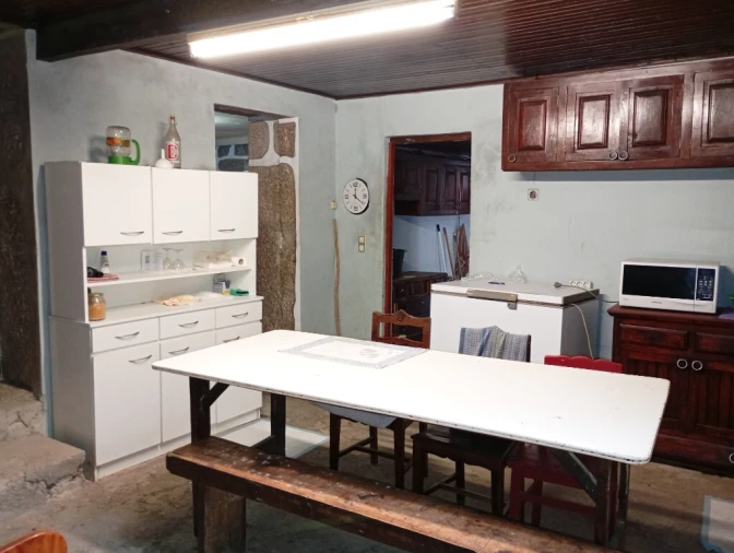 Moradia T4 para Venda em Mosteiro Foto 6