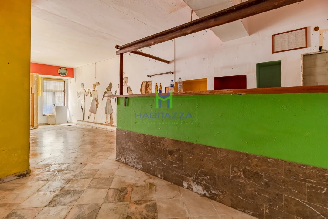 Prédio para Venda em Lagos (São Sebastião e Santa Maria) Foto 5