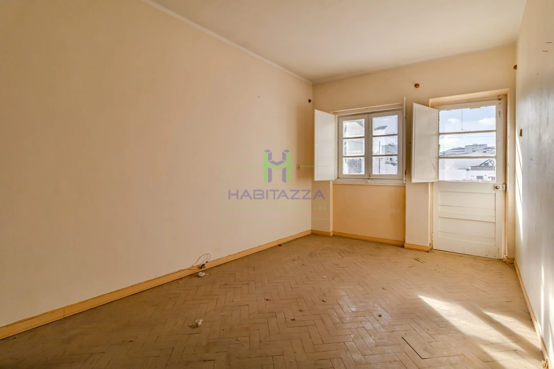 Prédio para Venda em Lagos (São Sebastião e Santa Maria) Foto 35