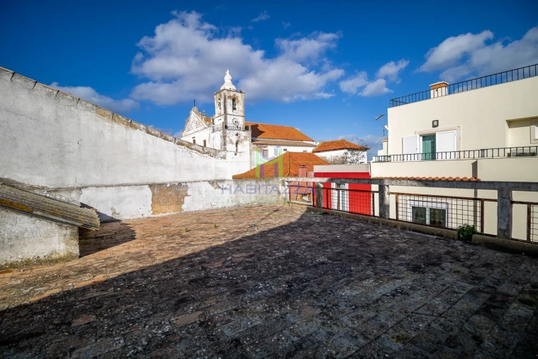 Prédio para Venda em Lagos (São Sebastião e Santa Maria) Foto 48