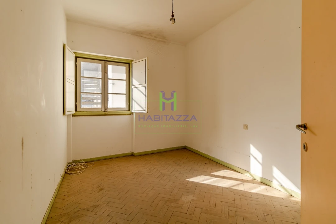 Prédio para Venda em Lagos (São Sebastião e Santa Maria) Foto 37