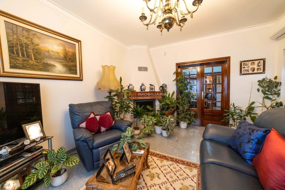 Moradia T5 para Venda em Marvila, Ribeira Santarém, São Salvador, São Nicolau Foto 5