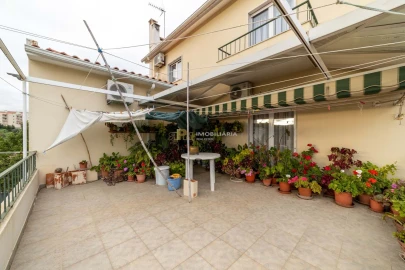 Moradia T5 para Venda em Marvila, Ribeira Santarém, São Salvador, São Nicolau
