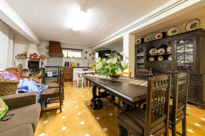 Moradia T5 para Venda em Marvila, Ribeira Santarém, São Salvador, São Nicolau
