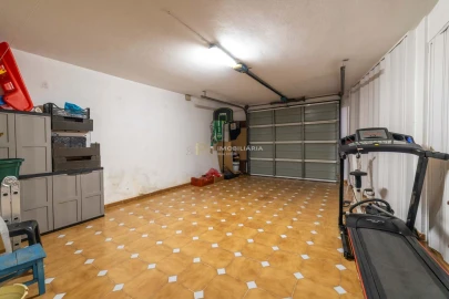 Moradia T5 para Venda em Marvila, Ribeira Santarém, São Salvador, São Nicolau