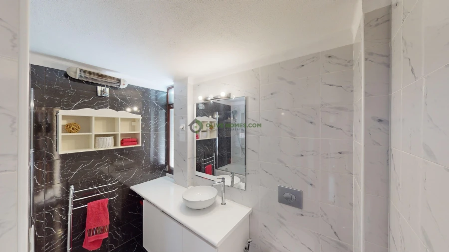 Apartamento T3 para Venda em Quarteira Foto 29