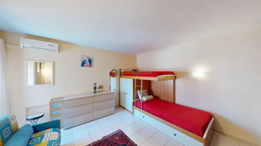 Apartamento T3 para Venda em Quarteira Foto 20