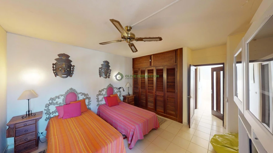 Apartamento T3 para Venda em Quarteira Foto 32