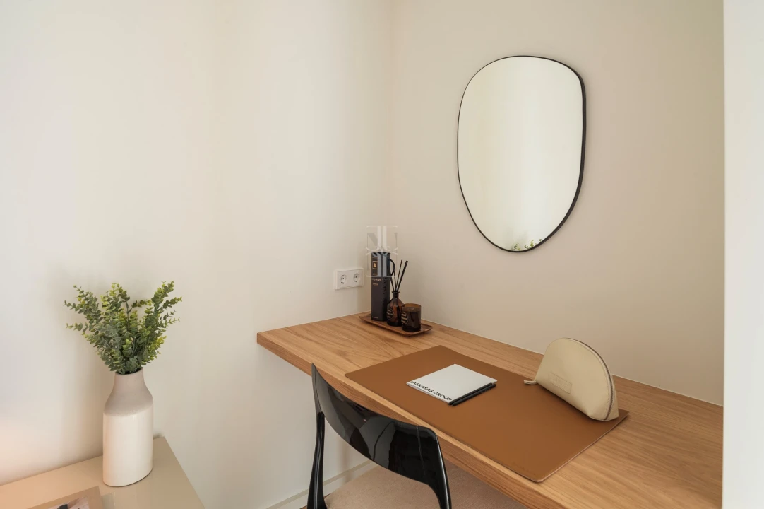 Apartamento T2 para Venda em Areeiro Foto 7