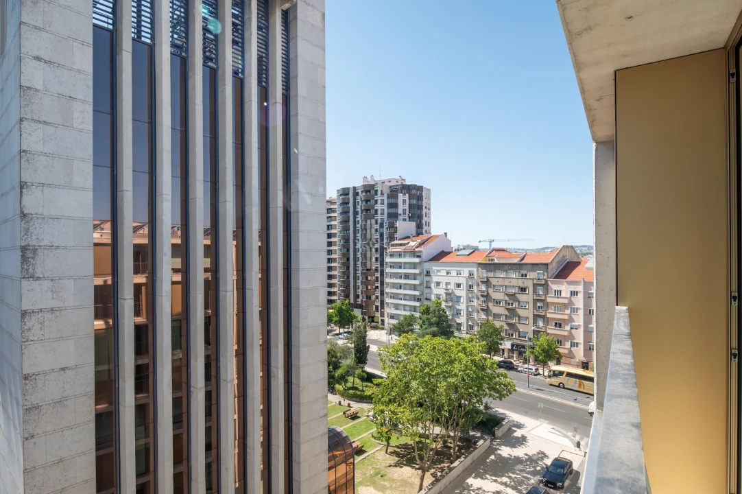 Apartamento T2 para Venda em Areeiro Foto 35