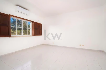 Moradia T4 para Venda em Silves