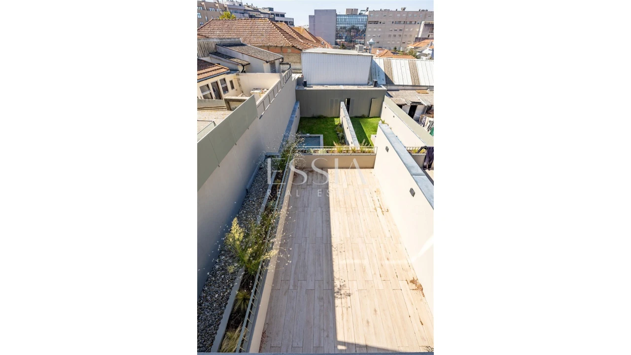 Moradia T4 para Venda em Matosinhos e Leça da Palmeira Foto 49