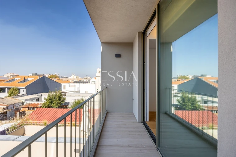 Moradia T4 para Venda em Matosinhos e Leça da Palmeira Foto 48