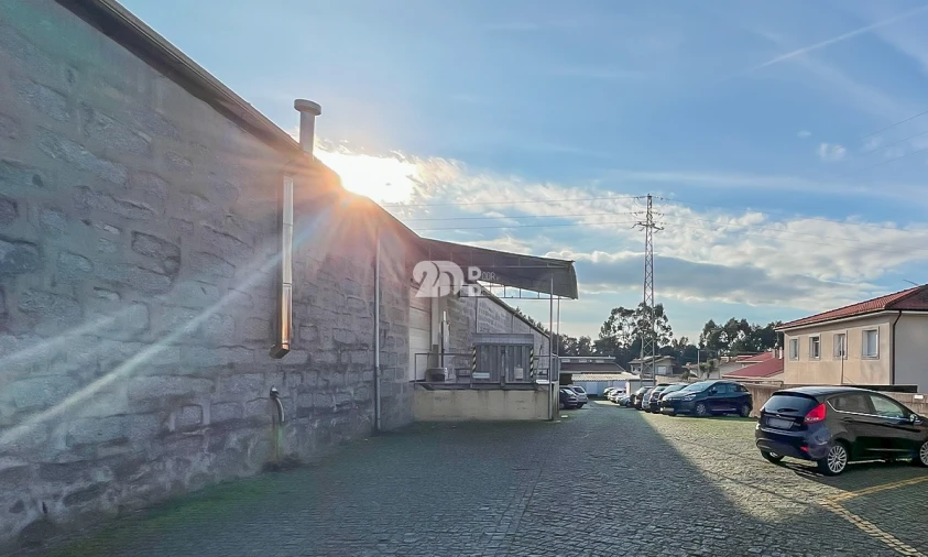 Armazém para Venda em Areias, Sequeirô, Lama e Palmeira Foto 4