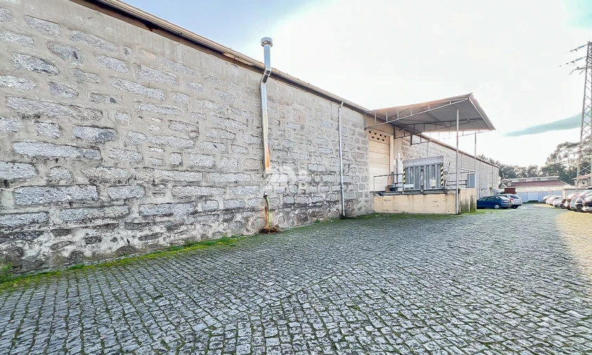 Armazém para Venda em Areias, Sequeirô, Lama e Palmeira Foto 5