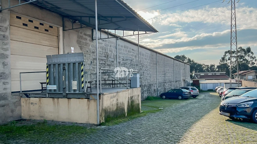 Armazém para Venda em Areias, Sequeirô, Lama e Palmeira
