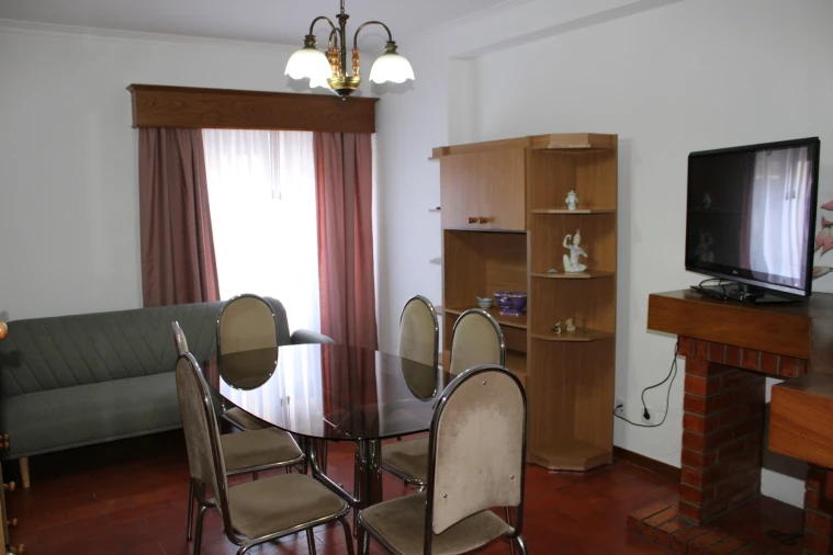 Quarto para Arrendamento em Santo Antonio dos Olivais Foto 11