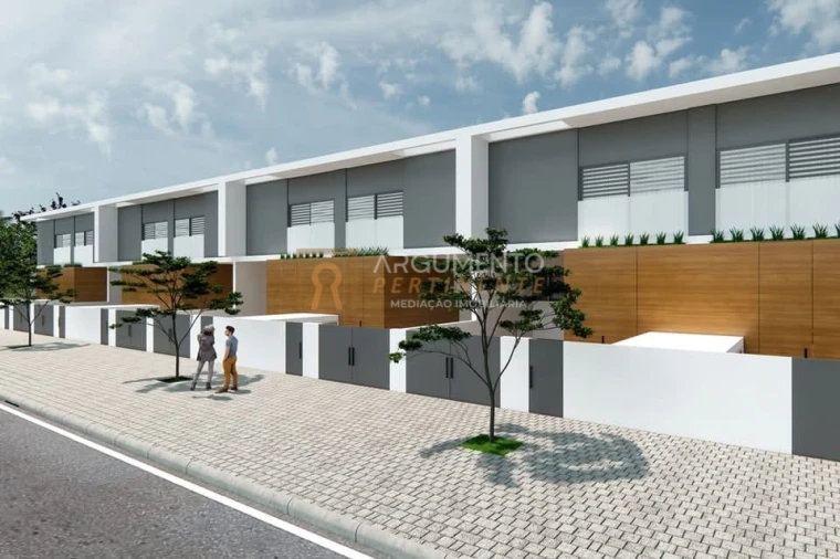 Moradia T3 para Venda em Milheiros Foto 1