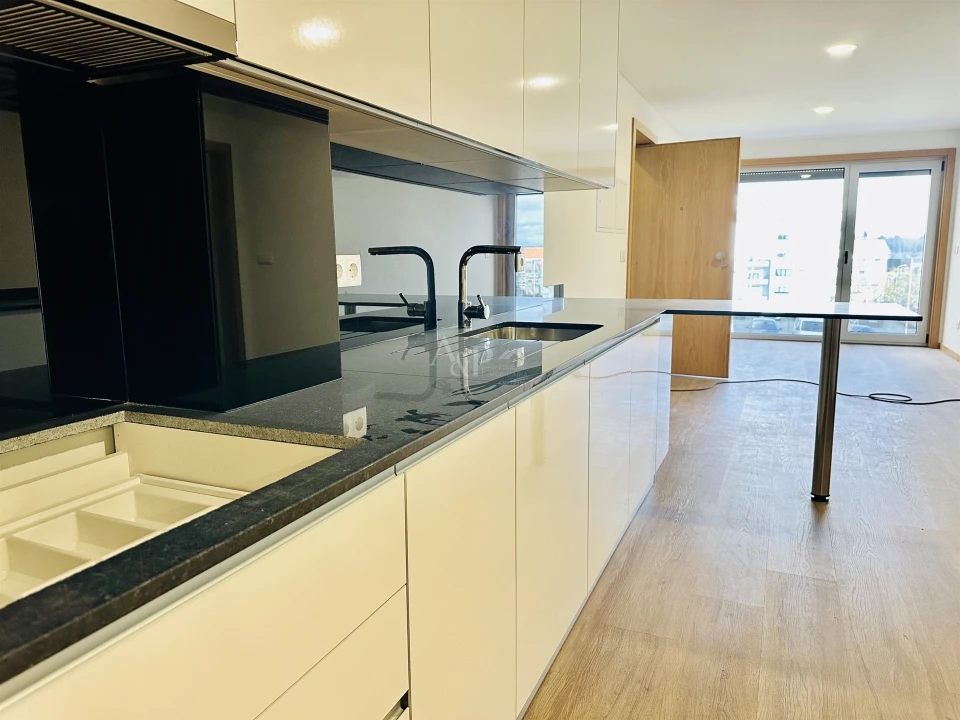 Apartamento T2 para Venda em Viseu Foto 3