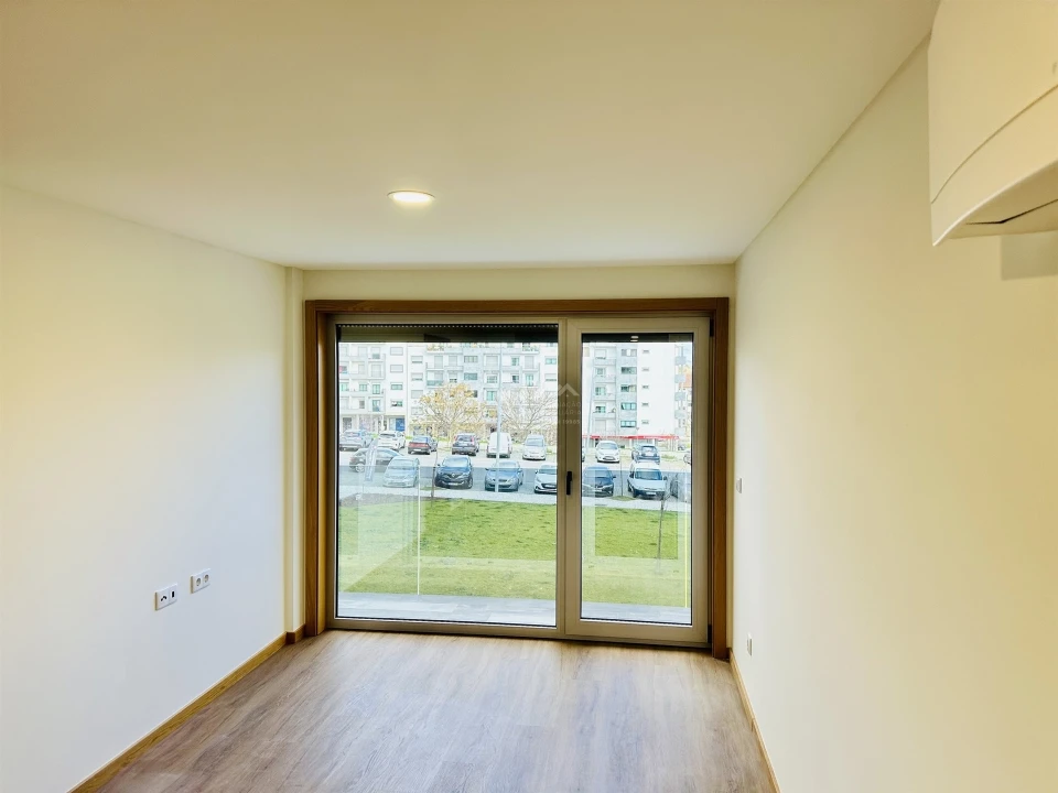 Apartamento T2 para Venda em Viseu Foto 4