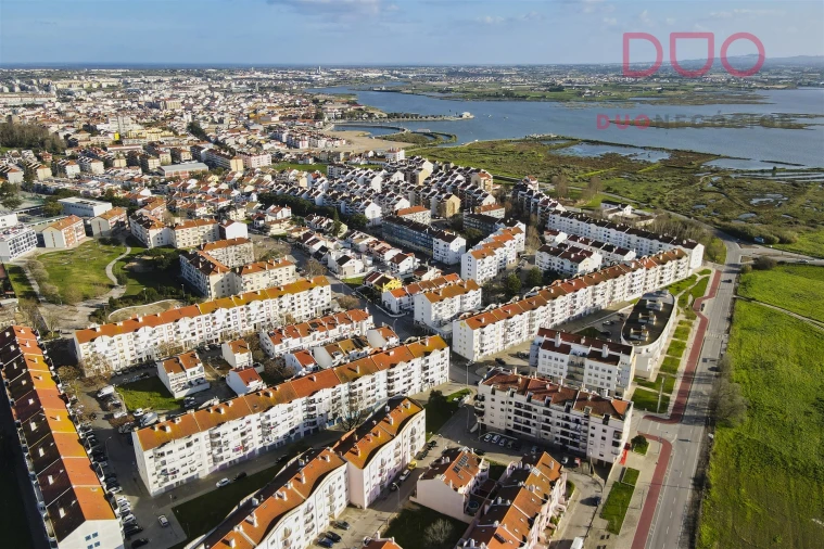 Moradia T4 para Venda em Montijo e Afonsoeiro Foto 4